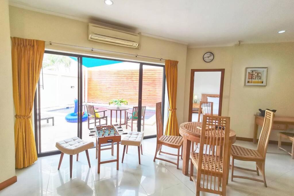 Anb Poolvilla 3Br Walk Private Beach In Pratamnak Pattaya Exterior photo